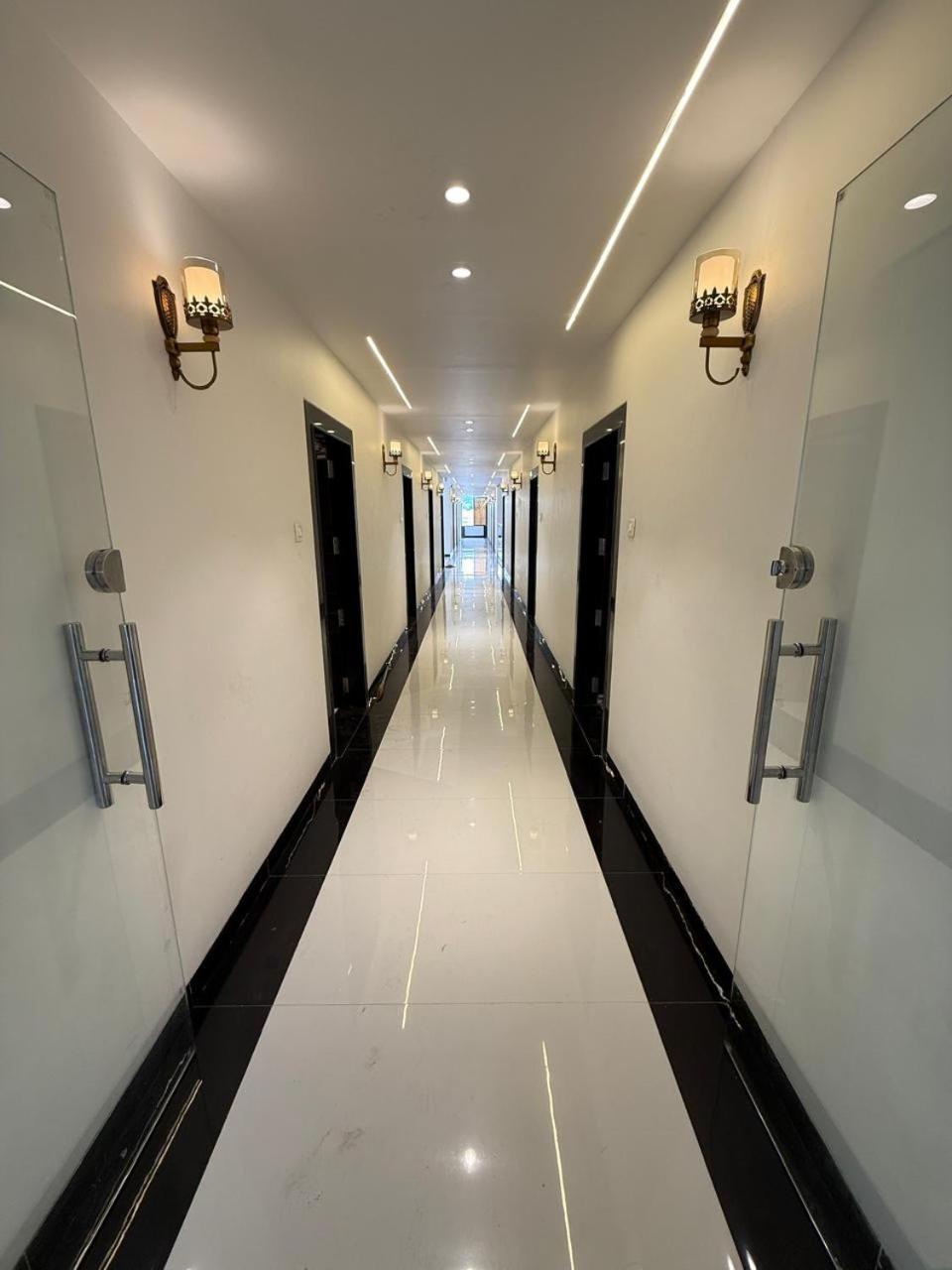 Hotel Madhuban Aurangabad  Eksteriør billede