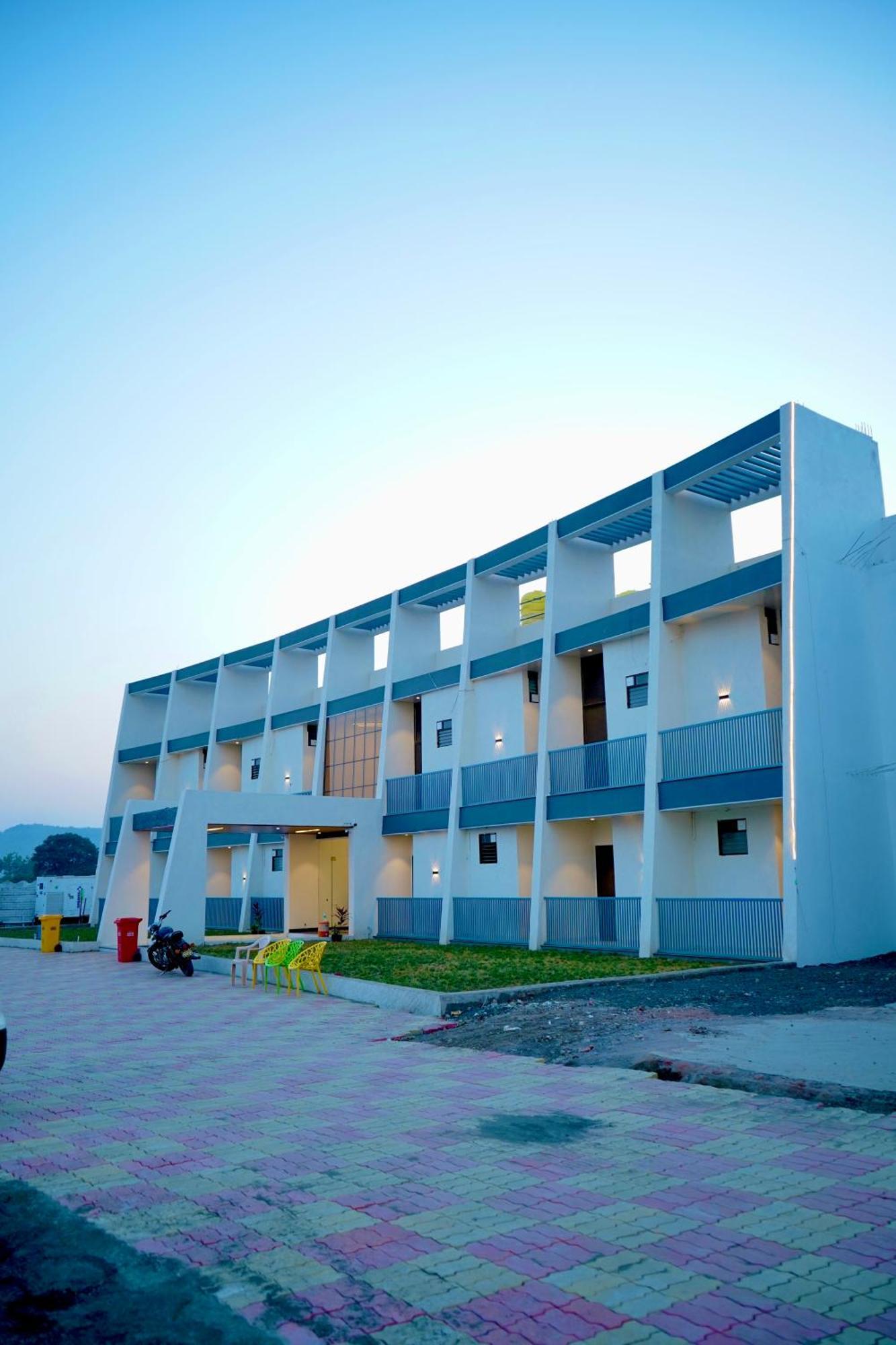 Hotel Madhuban Aurangabad  Eksteriør billede