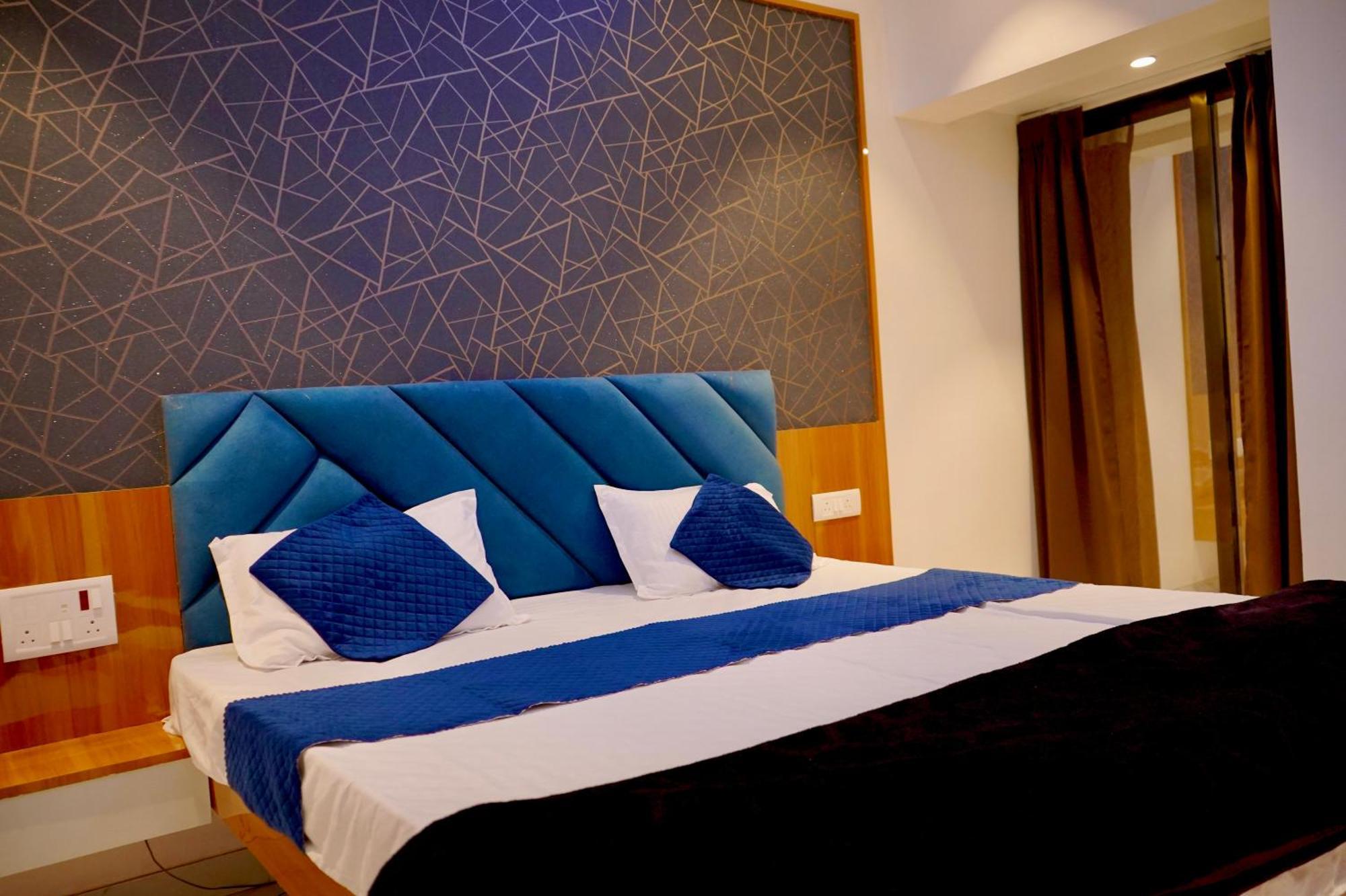 Hotel Madhuban Aurangabad  Eksteriør billede